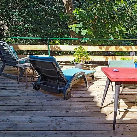 Lovely In St Paulet De Caisson Appartement Saint-Paulet-de-Caisson